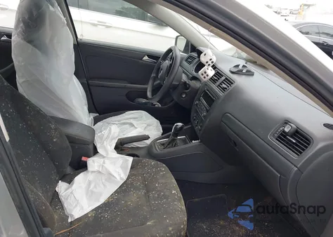 2015 Volkswagen Jetta 2.0L S z USA, uszkodzony, nr VIN 3VW2K7AJ5FM269410